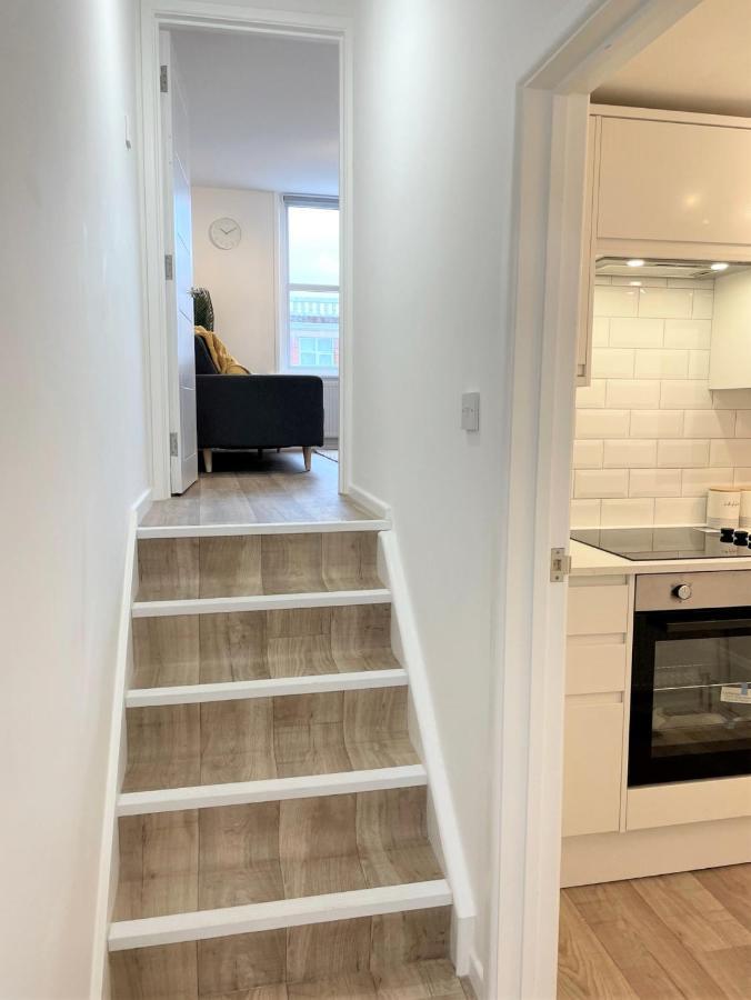 Central, Bright & Spacious Apartment - Parking Included Bournemouth Exterior foto